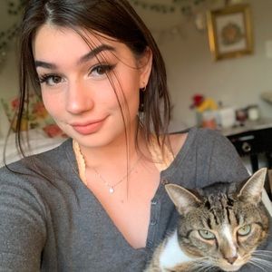 Meet your Posher, Bella